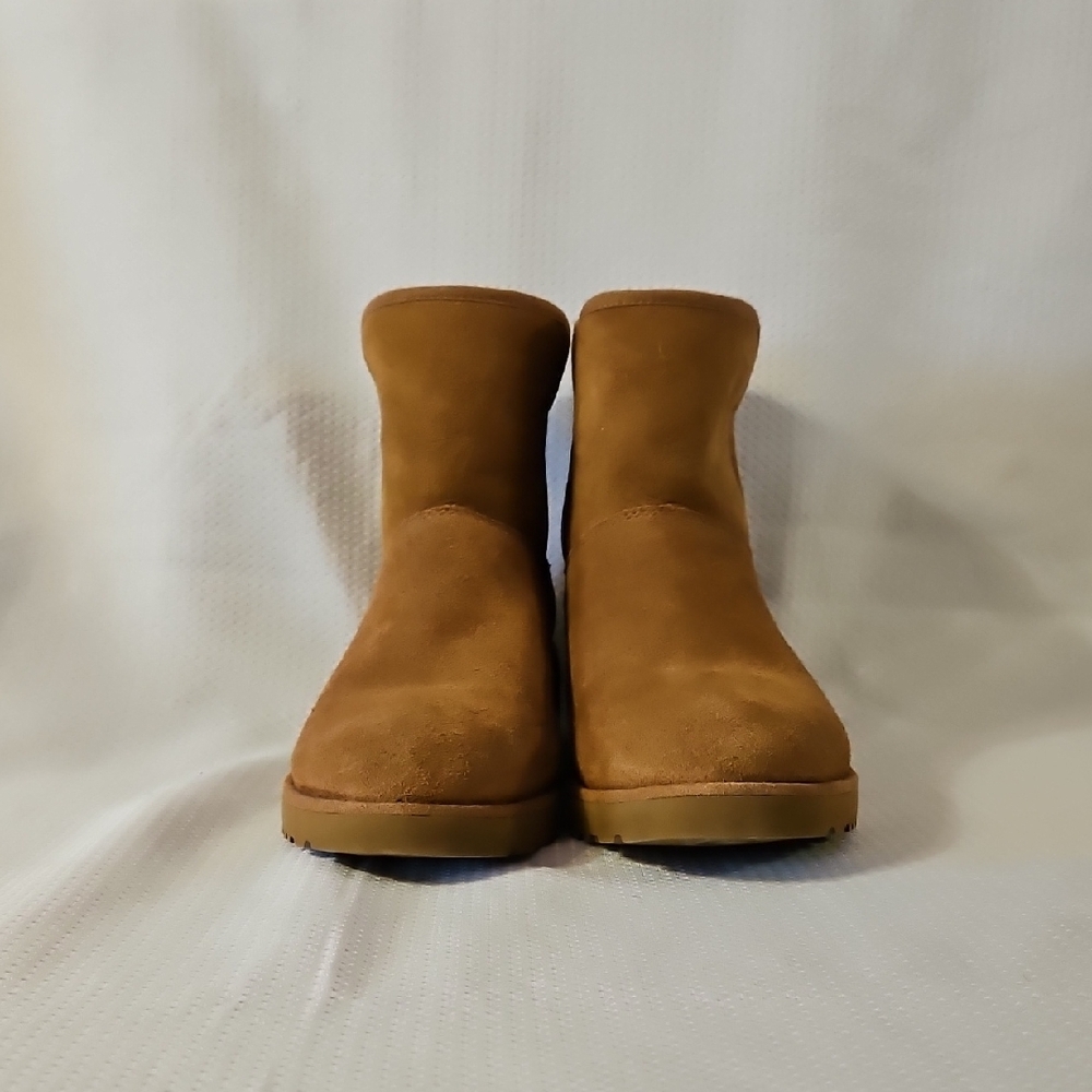 UGG Women's Chestnut Suede Ankle Booties - Picture 7 of 7